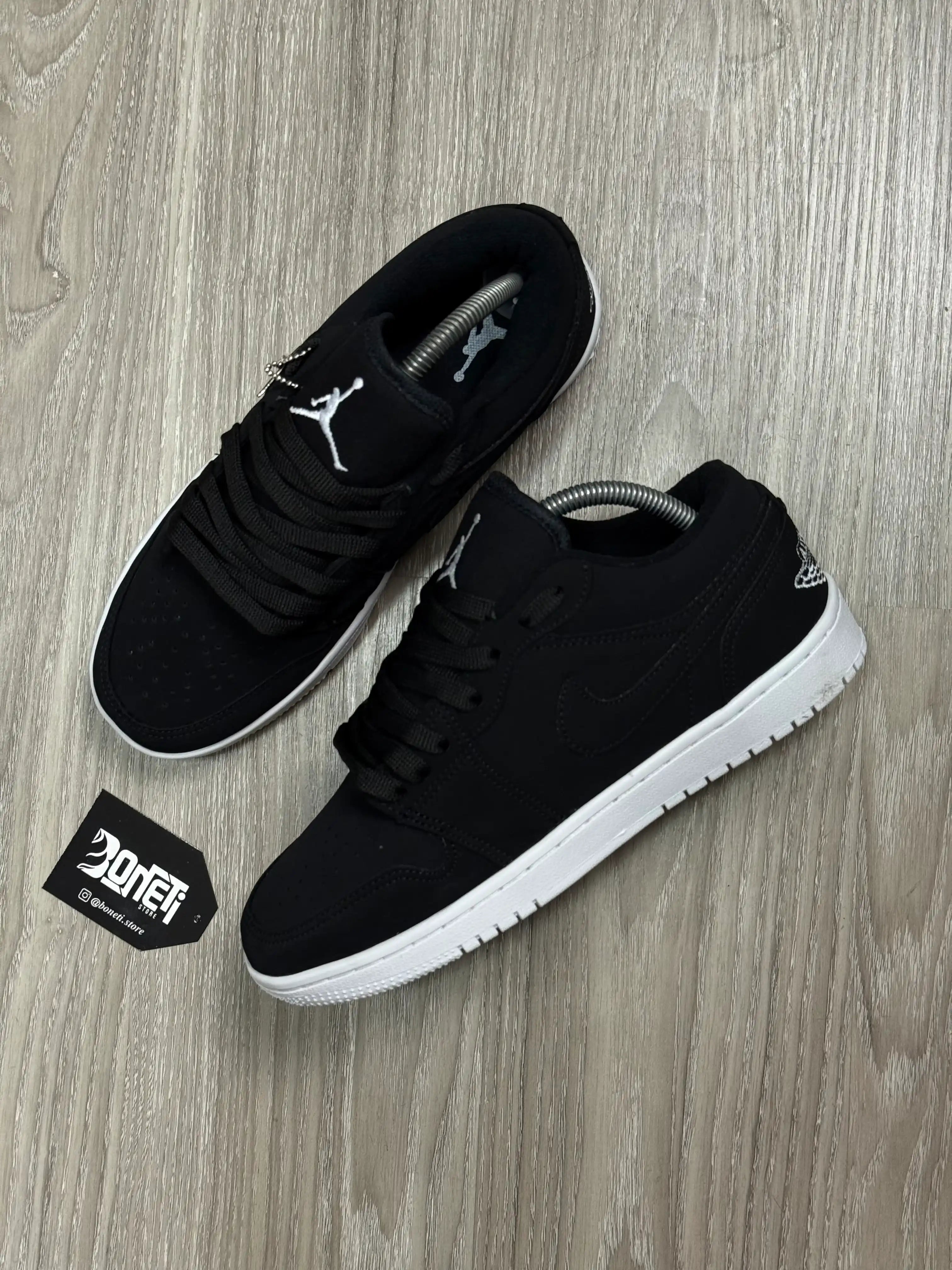 TÊNIS NK JORDAN 1 - PRETO NOBUCK